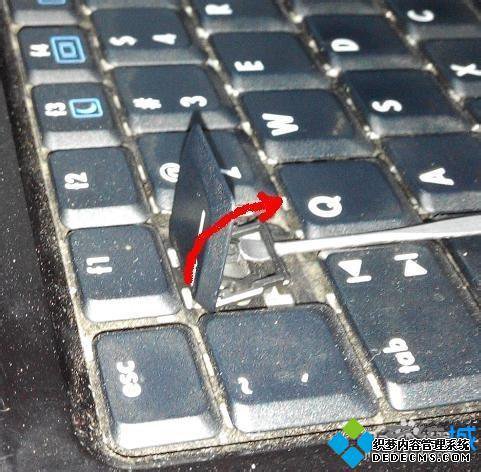 笔记本键盘掉了怎么安装_笔记本键盘按键掉了怎么装