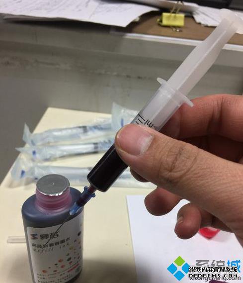 打印机墨盒怎么装墨水_打印机墨水怎么装
