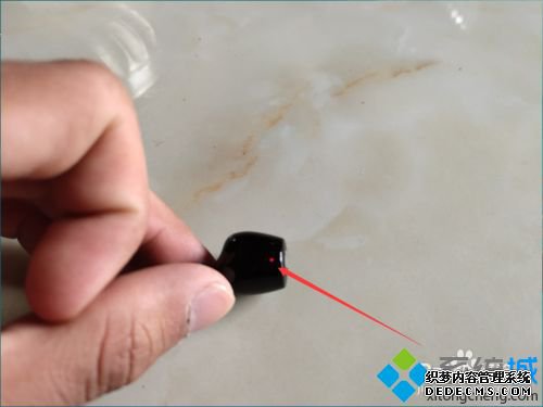 蓝牙耳机长按无反应怎么办_蓝牙耳机长按灯不亮的处理方法 蓝牙耳机长按无反应怎么办_蓝牙耳机长按灯不亮的处理方法